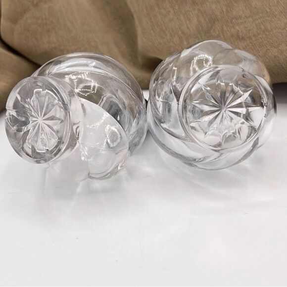 Vintage Swirl Clear Pressed Glass Chrome Metal Salt Pepper Shakers - Picture 9 of 12